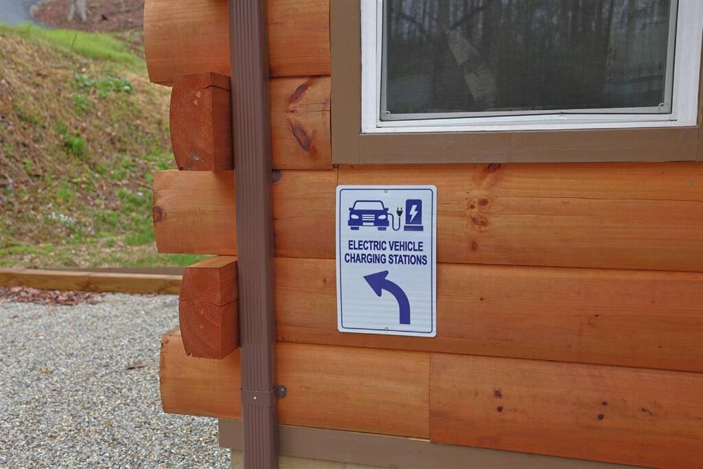Rustic Modern Cabin With Hot Tub Near Rafting And Great Smokey Mountains Bryson City Bagian luar foto