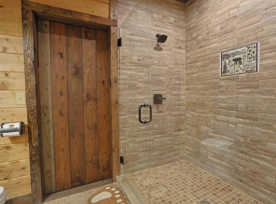 Rustic Modern Cabin With Hot Tub Near Rafting And Great Smokey Mountains Bryson City Bagian luar foto